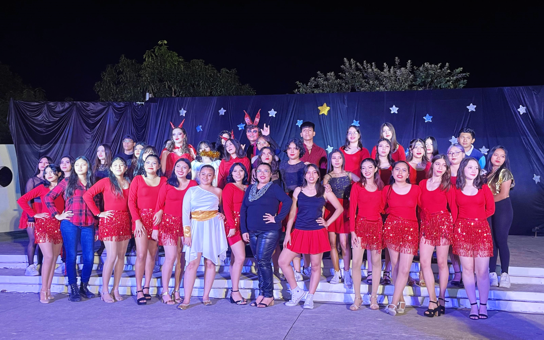 ¡Festival Navideño 2024 ! Prepa 8